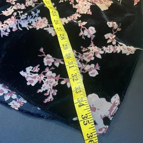 Francesca’s Floral, Cherry Blossoms Velvet Kimono, Black,Pink,Tan,Boho, One Size - Picture 3 of 6